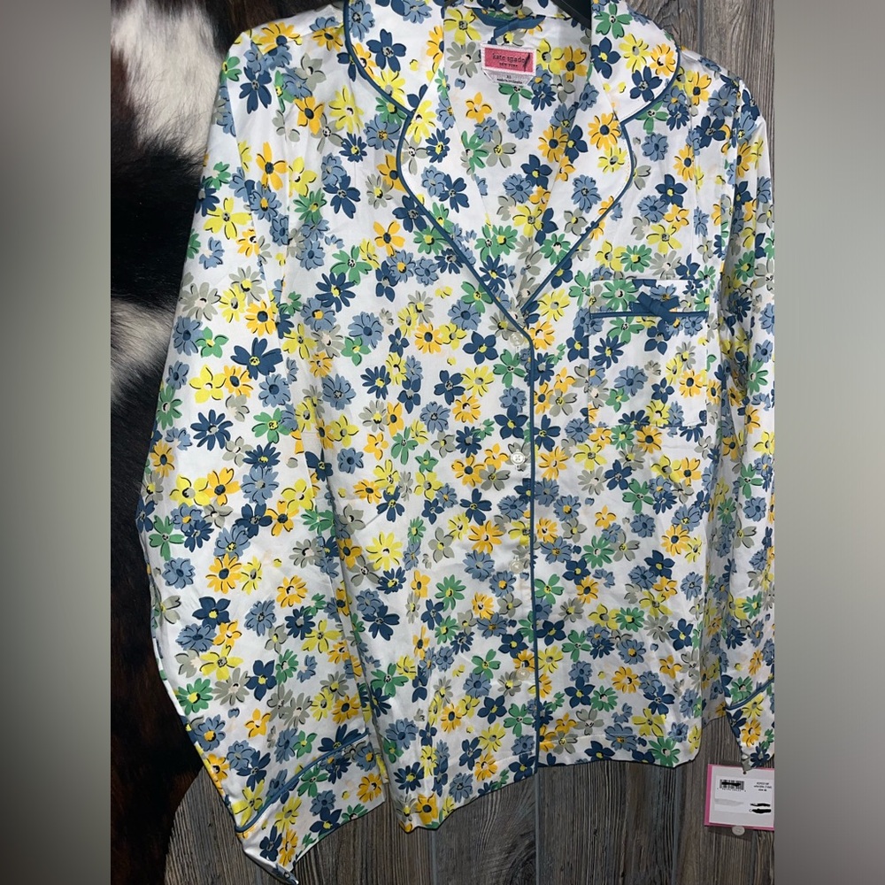 Kate Spade size XS new with tags floral print long sleeve button up pajama top - Picture 4 of 10